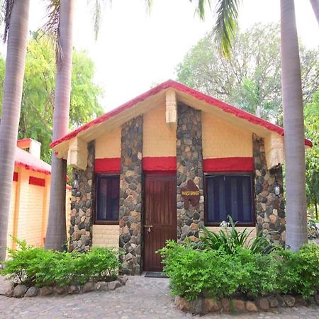 Leopard'S Lair Jungle Lodge Bisalpur Luaran gambar